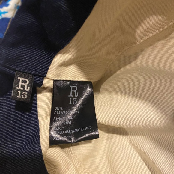 R13 printed bucket hat fits small - Picture 4 of 4